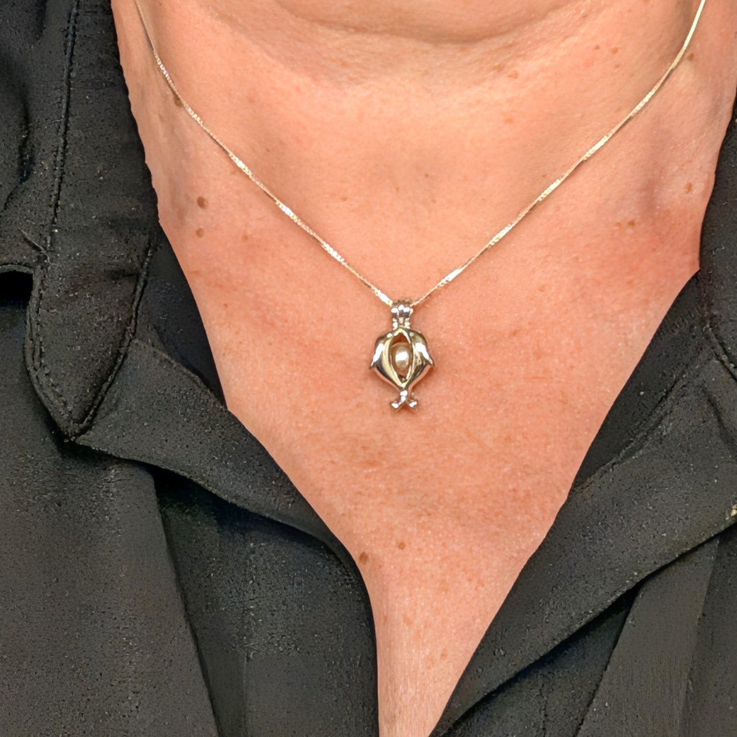Sterling Silver Double Dolphin Edison Pearl Pendant Necklace